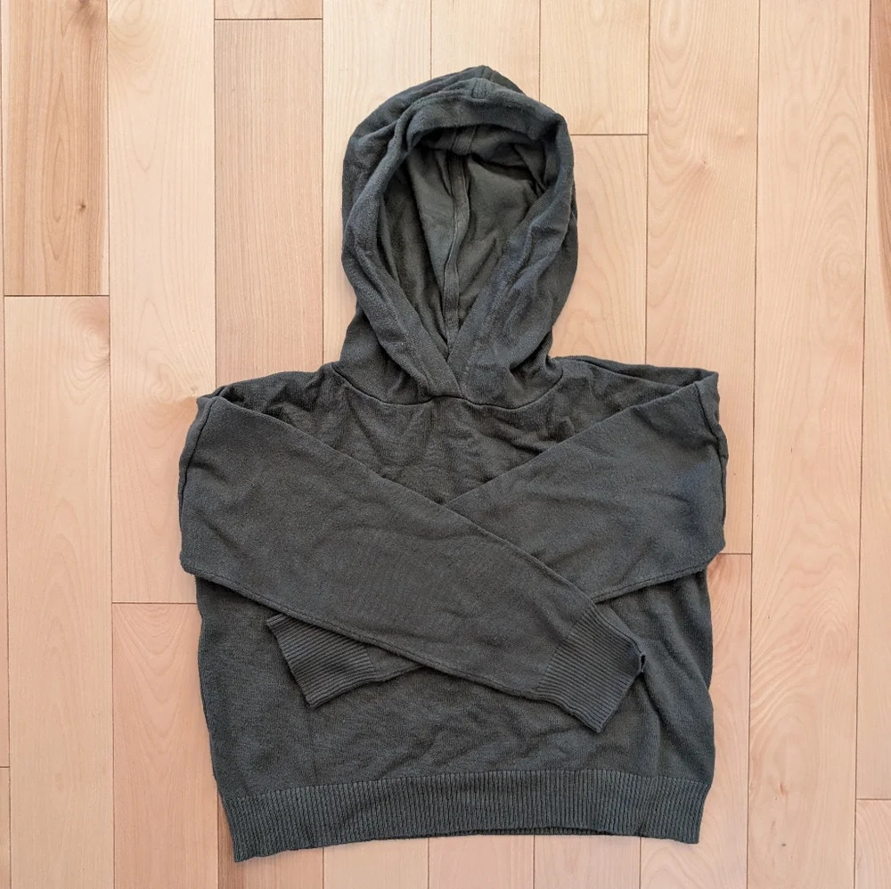 Tag Dark Green  Cropped light hoodie 8US